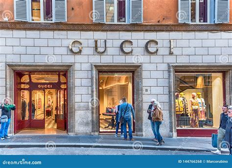 biggest store in gucci in italy|gucci shops in italy.